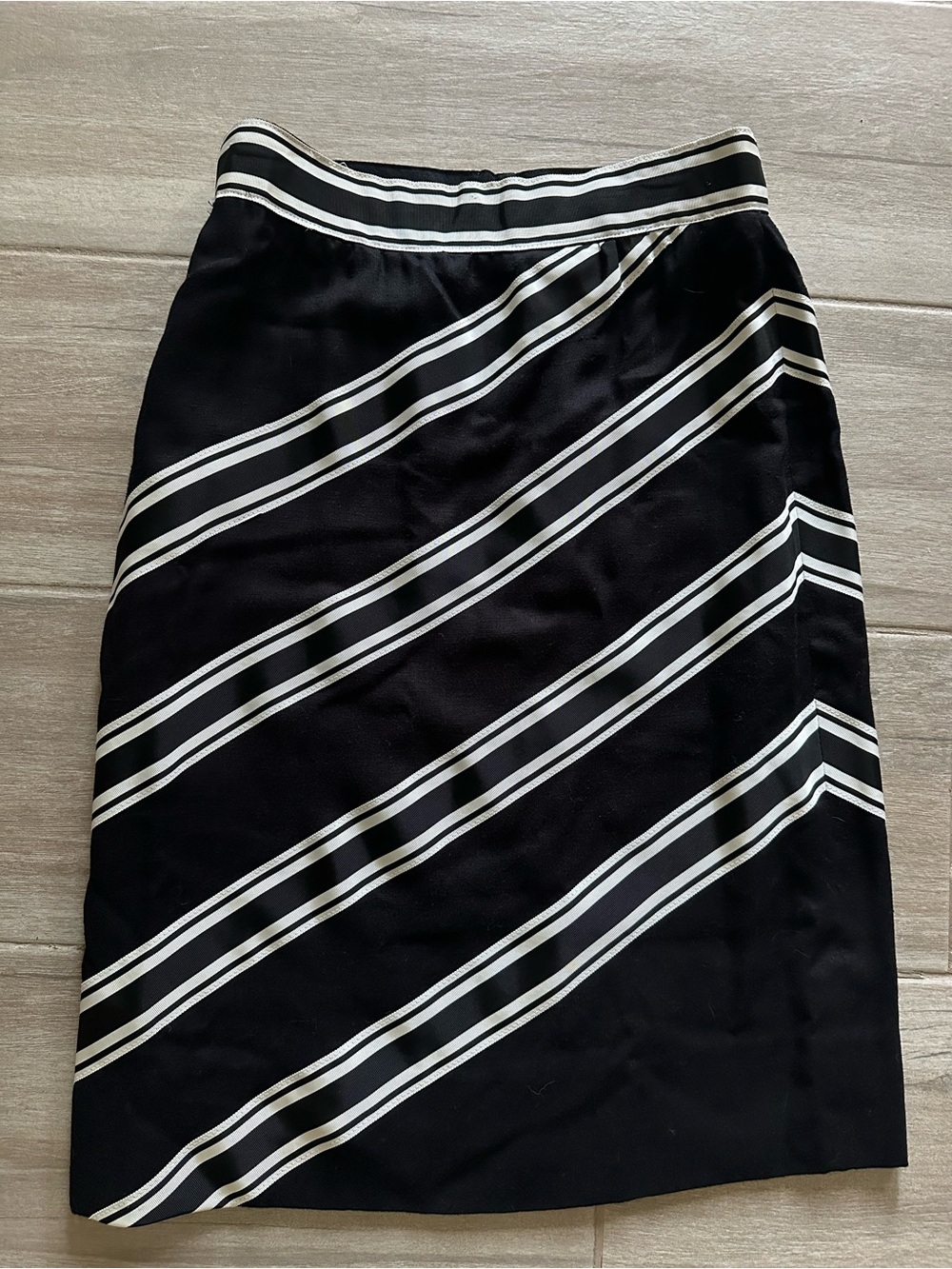 Vintage Black and White Linen Striped Diagonal Pencil Skirt